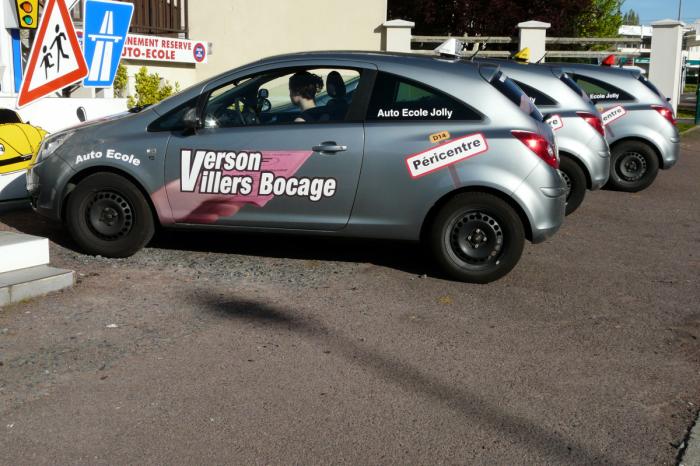 Image Floquage d'une voiture pour une auto-école à Verson & Villers-Bocage